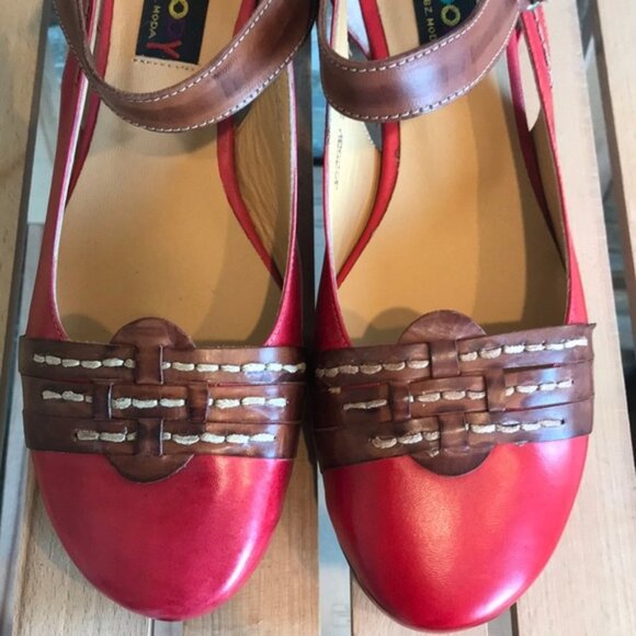 Everybody Women's Landino Mary Jane Pump - Picture 3 of 8